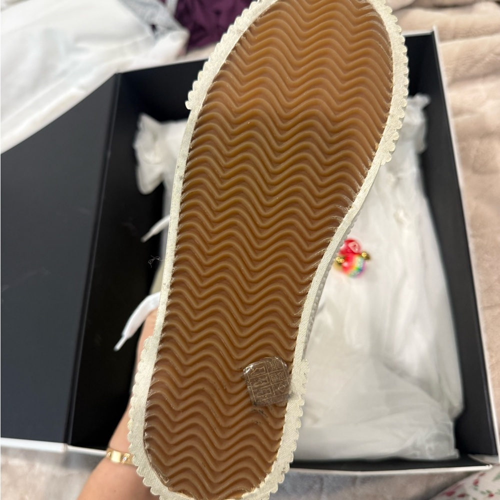 LOEWE Anagram High-Top Sneakers - Picture 5 of 8